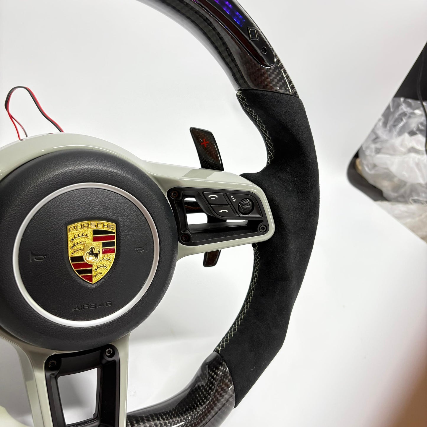 Custom Porsche Cayenne Steering Wheel — view 7